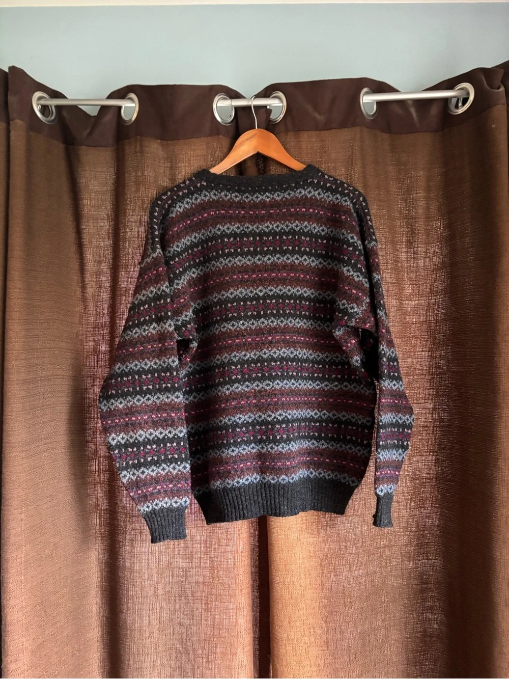 Jordache Men's 100% Virgin Wool Horizontal Stripe Crewneck Sweater